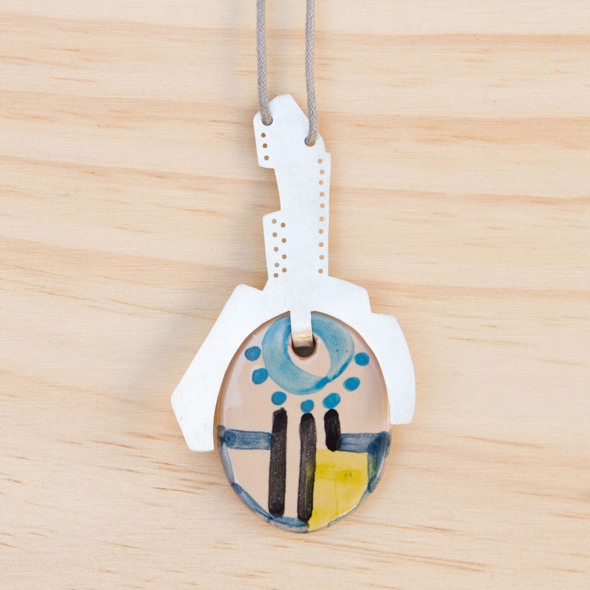 Collar de cerámica guitarra I